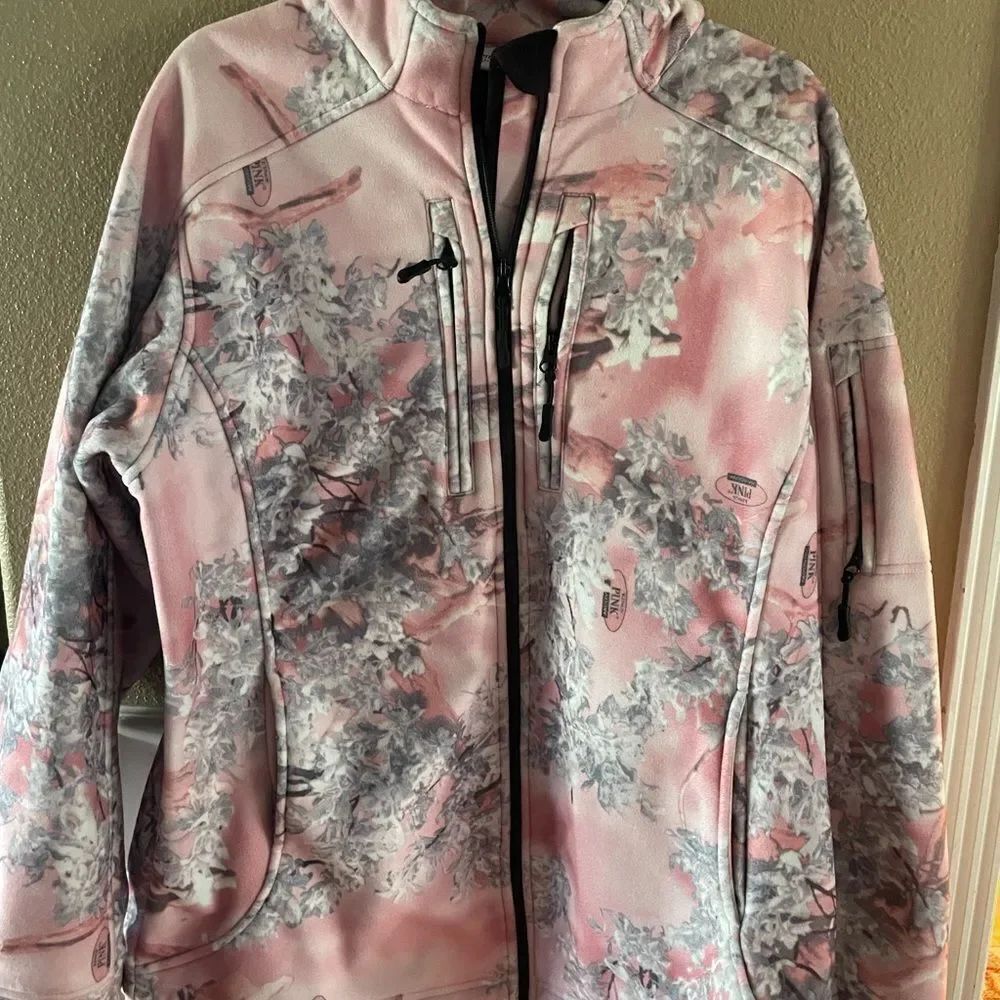 Guides Choice Soft Pink Woman’s Hunting Themed Warm Coat 2X